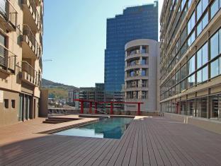 Full Power, Long Rates, Walk To V&a Waterfront, Fibre Wifi, Gym & Pool Appartement *